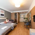 Wolska Suits Apartmán