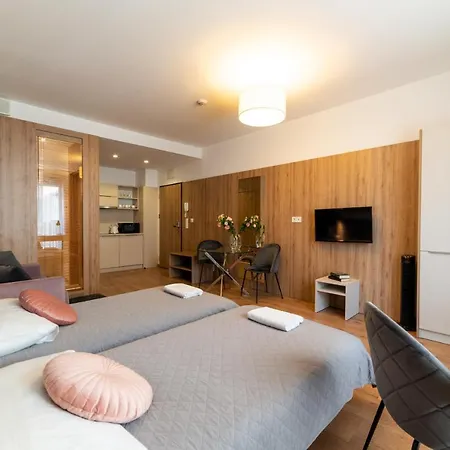 Wolska Suits شقة *