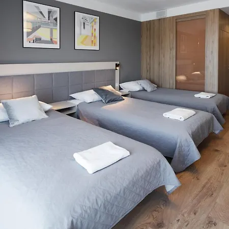 Wolska Suits アパート ワルシャワ