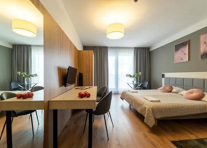 Wolska Suits * وارسو