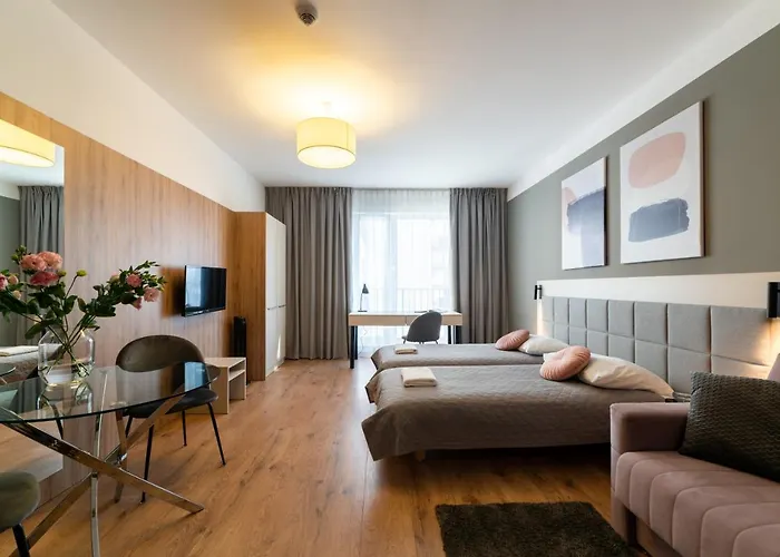 Wolska Suits * وارسو